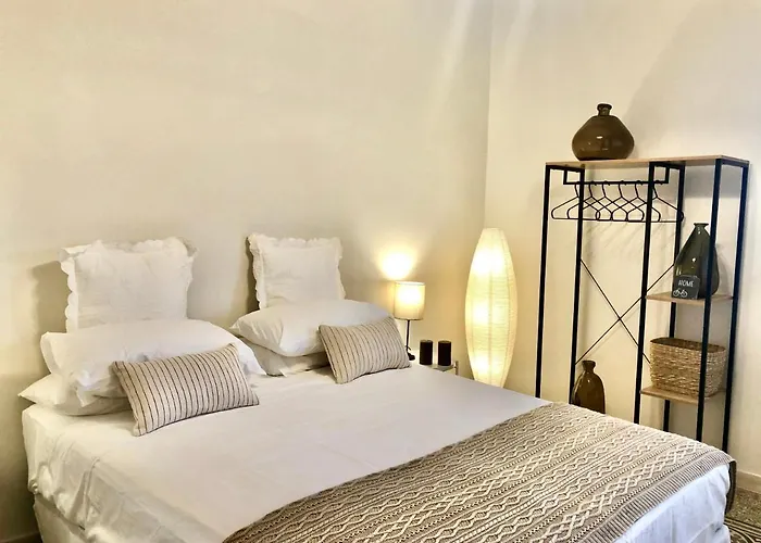 Barrique Guest House Free Taxi From The Airport One Way