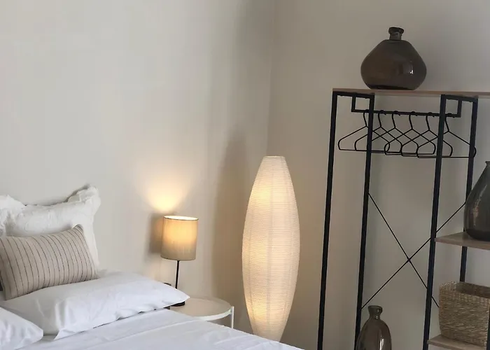 Barrique Guest House Free Taxi From The Airport One Way